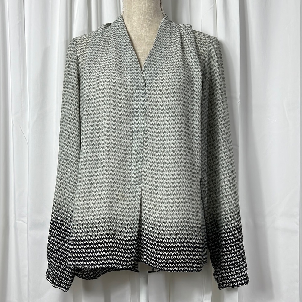 Rose & Olive M Grey/White Herringbone Blouse